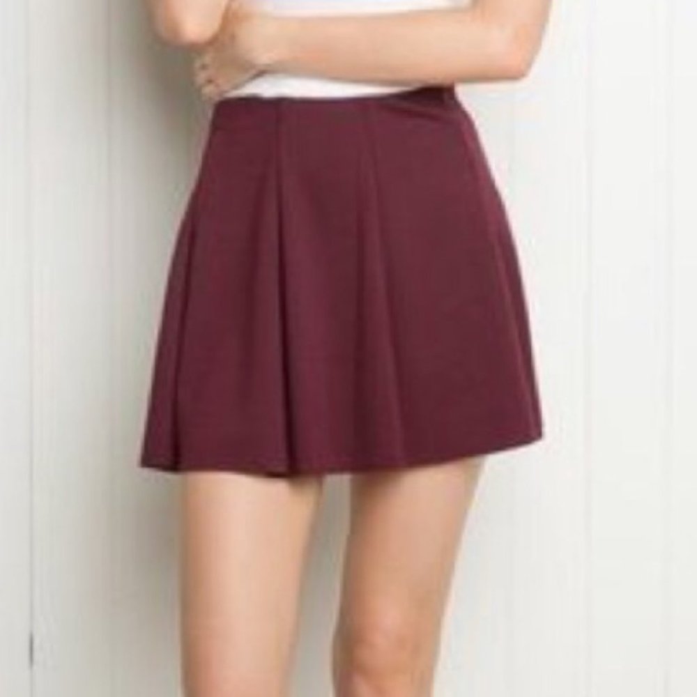 Brandy Melville Glenna Skirt